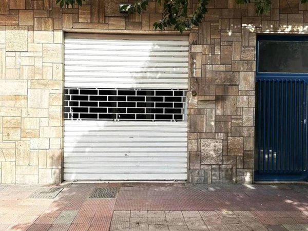 negozio in vendita a Bari in zona Murat