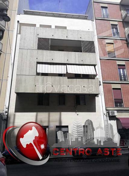 locale commerciale in vendita a Bari in zona Murat
