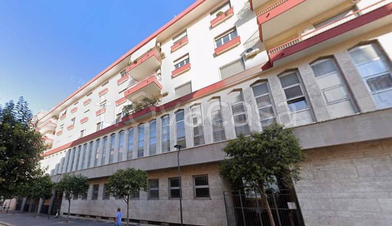 ufficio in vendita a Bari in zona Torre a Mare