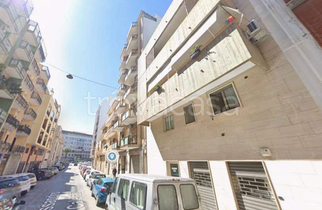 negozio in vendita a Bari in zona Murat