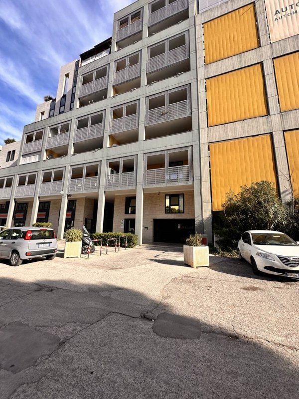 pentavano in vendita a Bari in zona San Pasquale