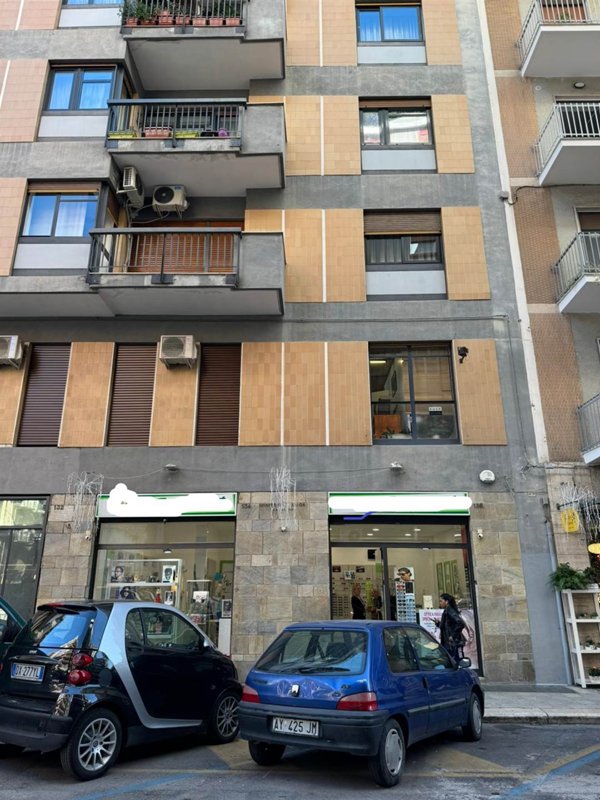 locale commerciale in vendita a Bari in zona Murat