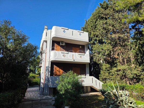 casa indipendente in vendita a Bari in zona Poggiofranco
