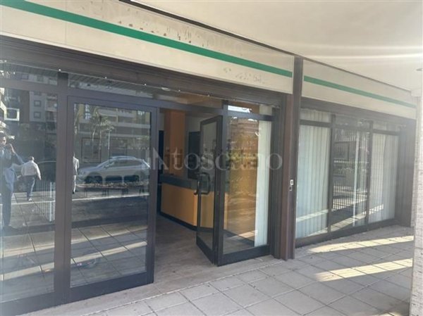 ufficio in vendita a Bari in zona Poggiofranco