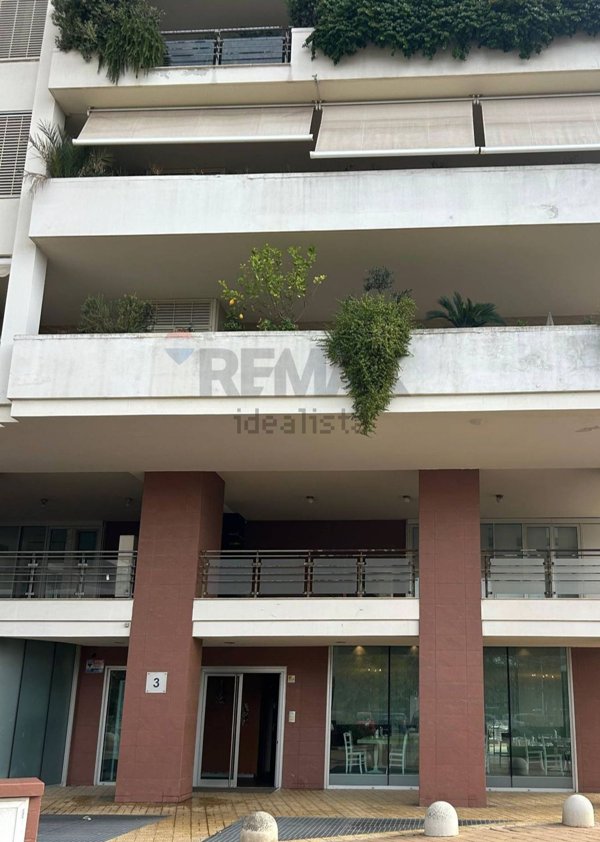 ufficio in vendita a Bari in zona Poggiofranco