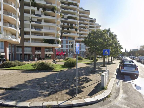 ufficio in vendita a Bari in zona Poggiofranco