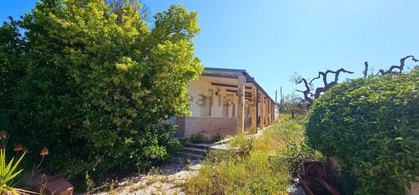 casa indipendente in vendita a Bari in zona Ceglie del Campo