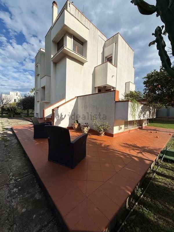 casa indipendente in vendita a Bari in zona Torre a Mare