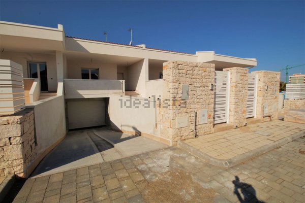 casa indipendente in vendita a Bari in zona Santo Spirito