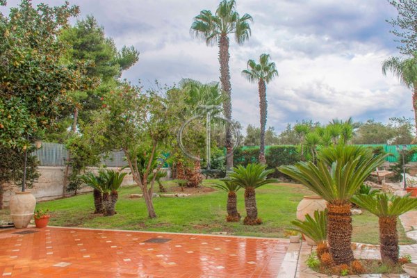 casa indipendente in vendita a Bari in zona Palese/Macchie