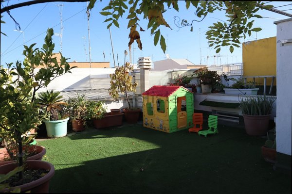 casa indipendente in vendita a Bari in zona Carbonara