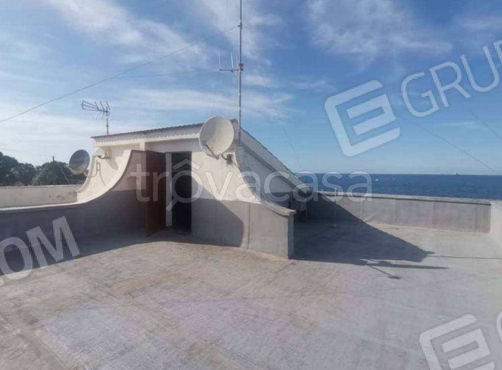 casa indipendente in vendita a Bari in zona Fesca