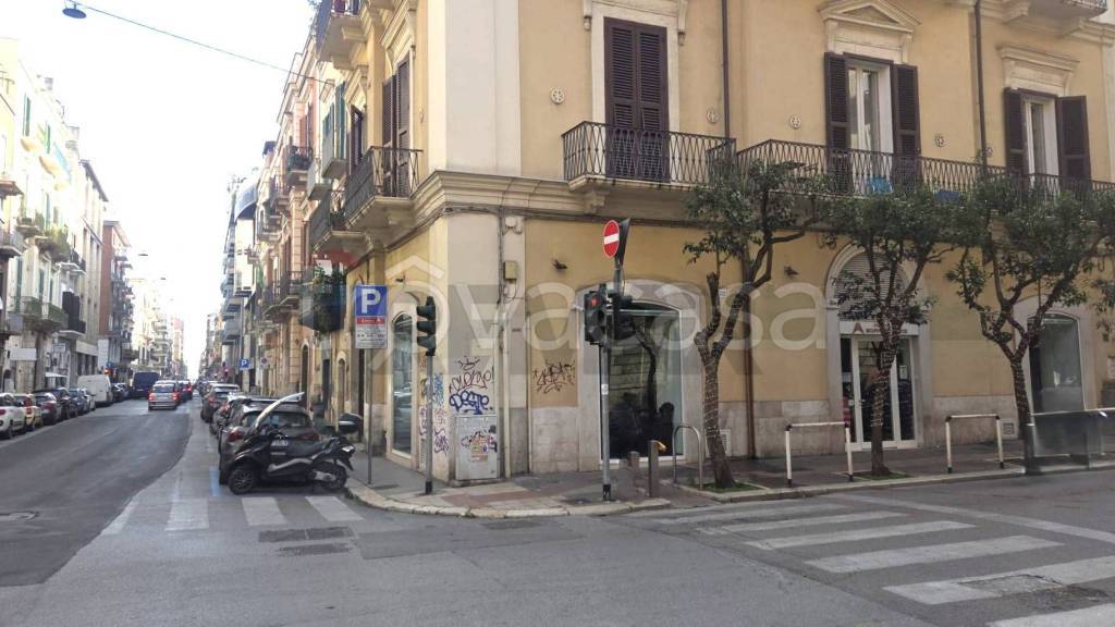 negozio in vendita a Bari in zona Murat