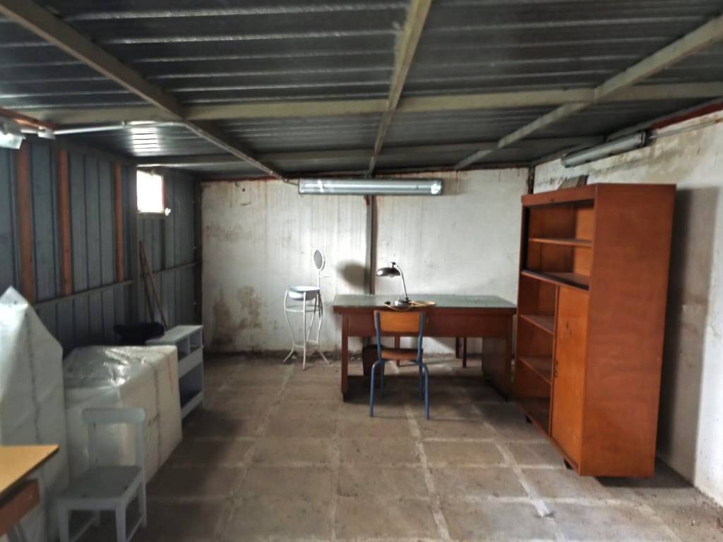 locale commerciale in vendita a Bari in zona Murat