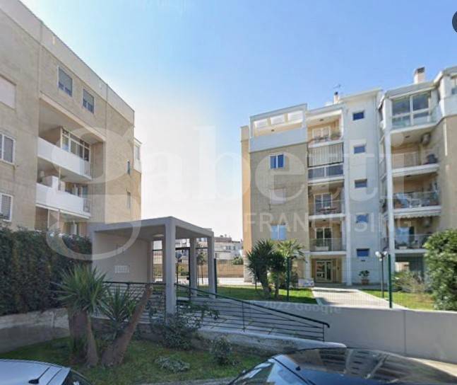 locale commerciale in vendita a Bari in zona Palese/Macchie