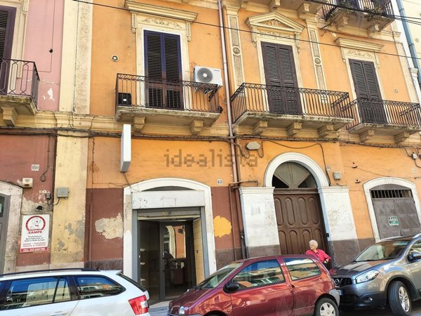 locale commerciale in vendita a Bari in zona Murat