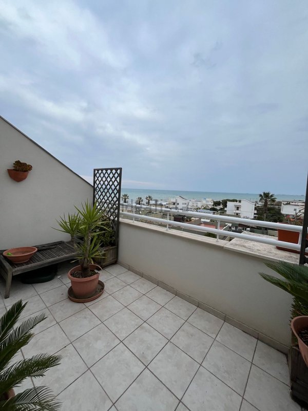 appartamento in vendita a Bari in zona Palese/Macchie