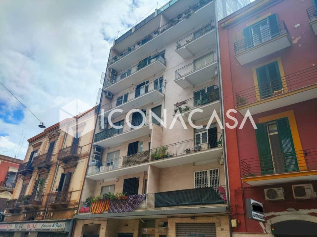 locale commerciale in vendita a Bari in zona Libertà