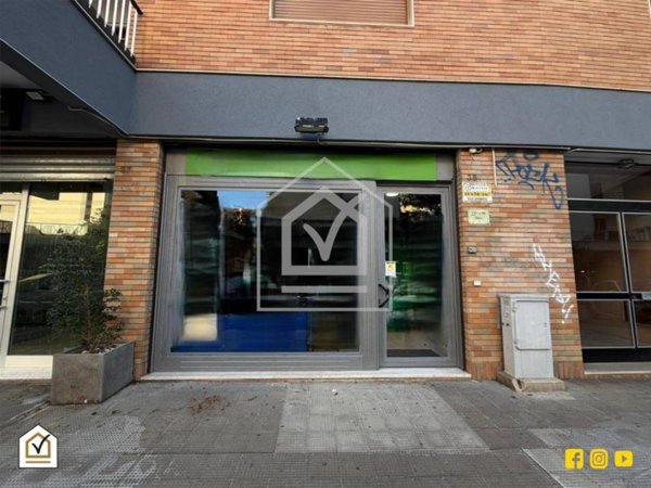 negozio in vendita a Bari in zona Poggiofranco