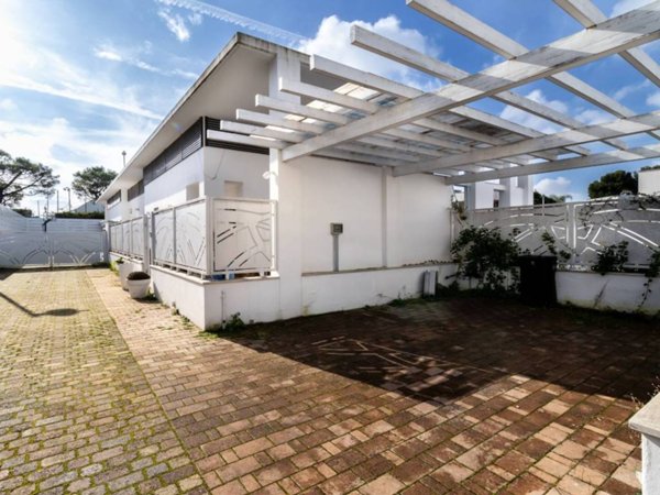 casa indipendente in vendita a Bari in zona Poggiofranco