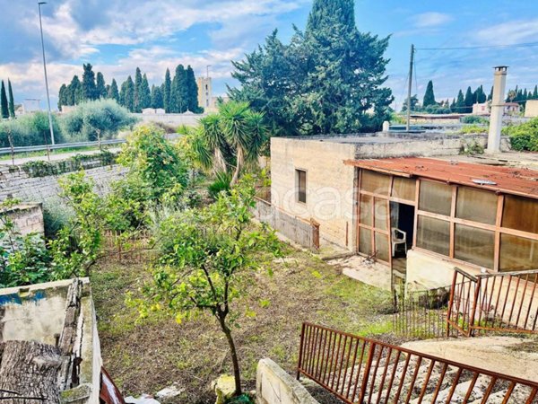 casa indipendente in vendita a Bari in zona Ceglie del Campo