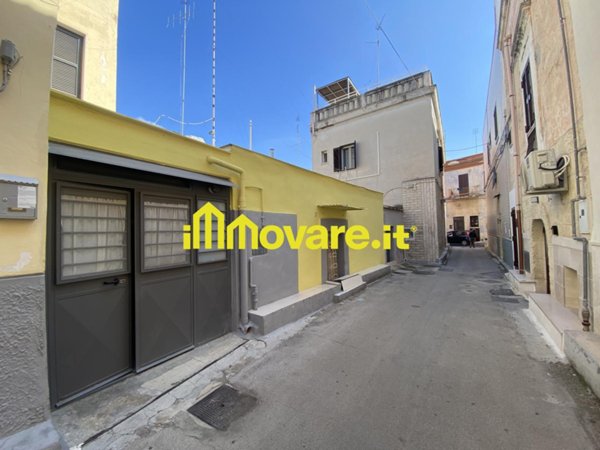 casa indipendente in vendita a Bari in zona Carbonara