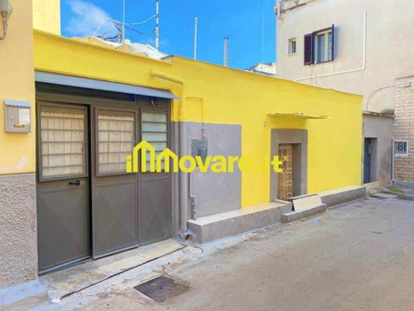 casa indipendente in vendita a Bari in zona Carbonara