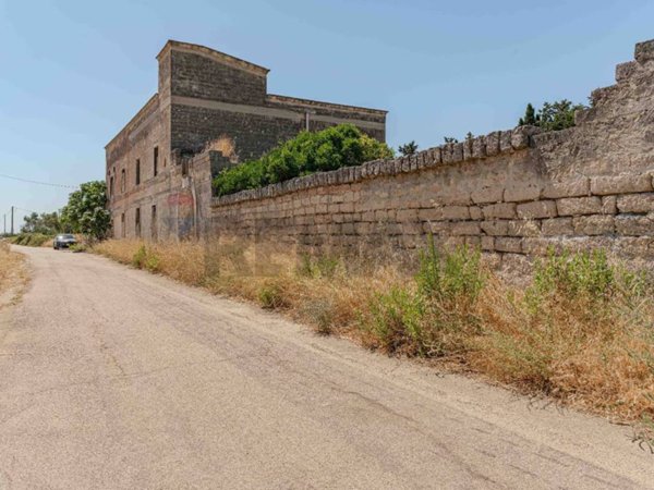 casa indipendente in vendita a Bari in zona Torre a Mare