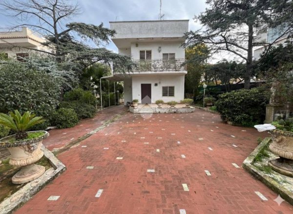 casa indipendente in vendita a Bari in zona Torre a Mare