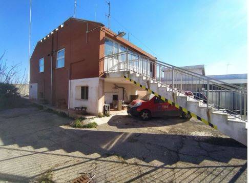 locale commerciale in vendita a Bari in zona San Giorgio