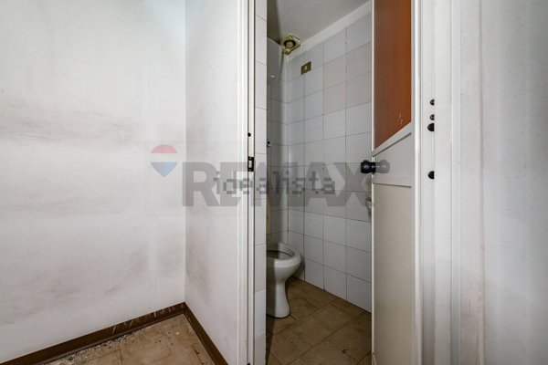 locale commerciale in vendita a Bari in zona San Pasquale