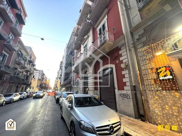 negozio in vendita a Bari in zona Murat