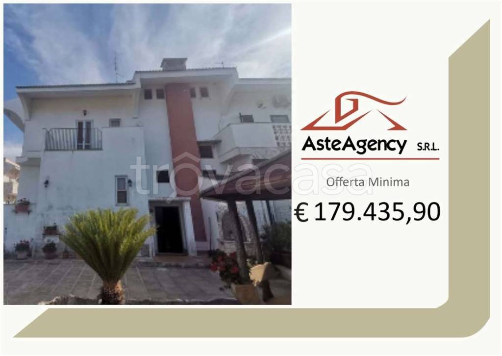 casa indipendente in vendita a Bari in zona Fesca