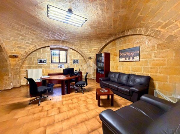 negozio in vendita a Bari in zona San Pasquale