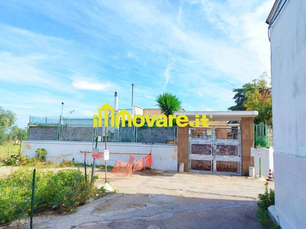 casa indipendente in vendita a Bari in zona Parco Adria