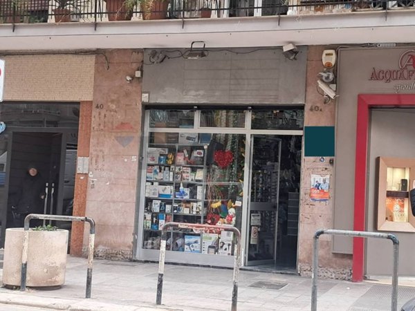 locale commerciale in vendita a Bari in zona Japigia