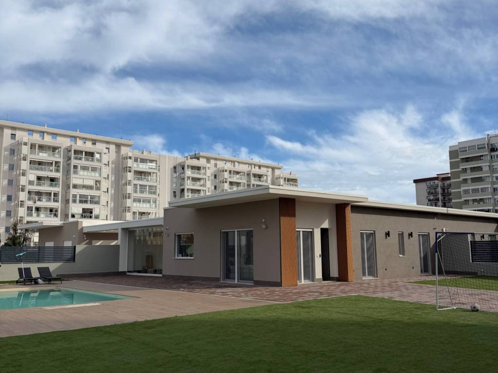 casa indipendente in vendita a Bari in zona Torre a Mare