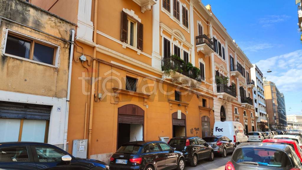negozio in vendita a Bari in zona San Pasquale
