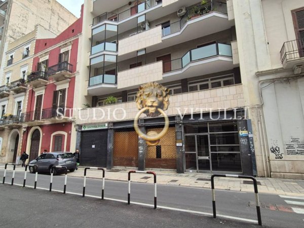 negozio in vendita a Bari in zona Murat