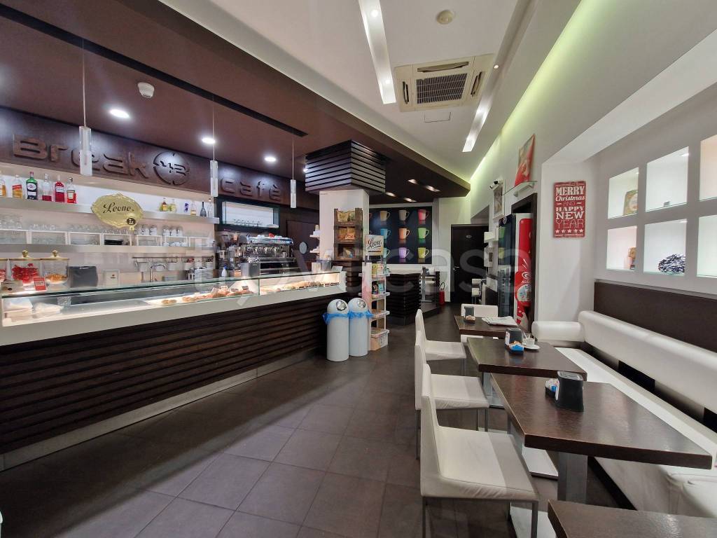 negozio in vendita a Bari in zona San Pasquale