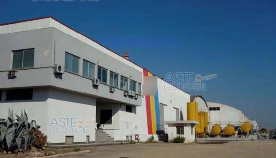 capannone in vendita a Bari in zona Stanic