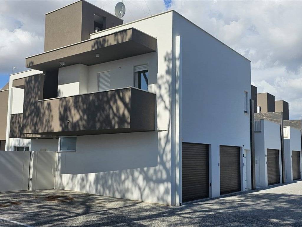 casa indipendente in vendita a Bari in zona Ceglie del Campo