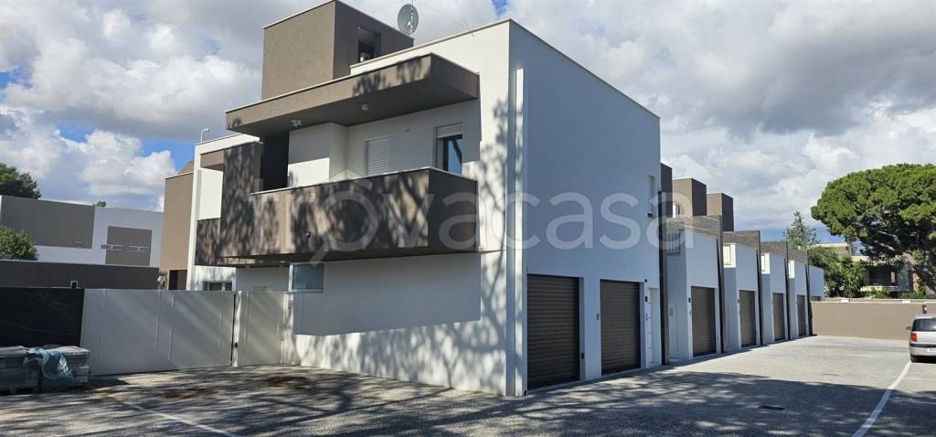 casa indipendente in vendita a Bari in zona Carbonara