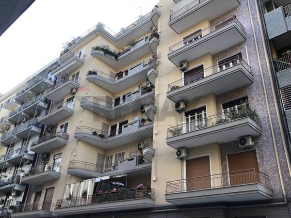 locale commerciale in vendita a Bari in zona Madonnella