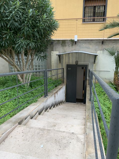 locale commerciale in vendita a Bari in zona Poggiofranco