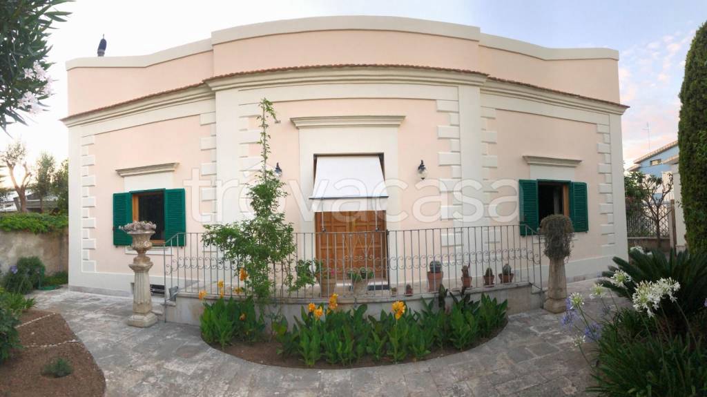 casa indipendente in vendita a Bari in zona Carbonara