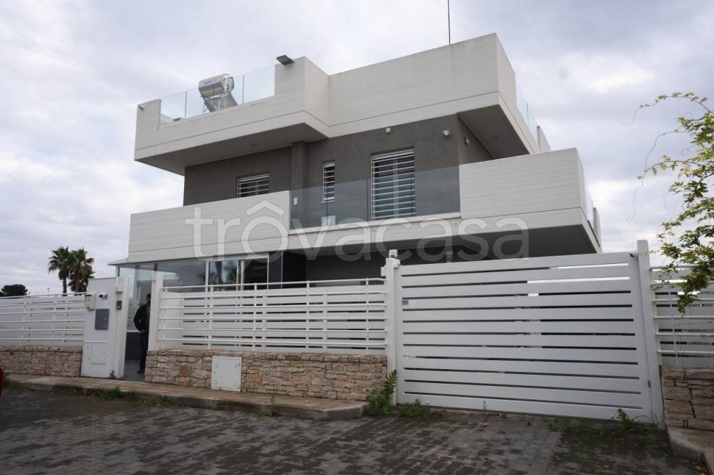 casa indipendente in vendita a Bari in zona Carbonara