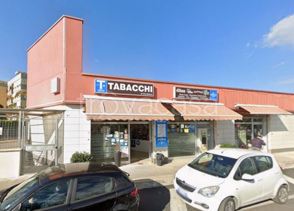 negozio in vendita a Bari in zona Carbonara