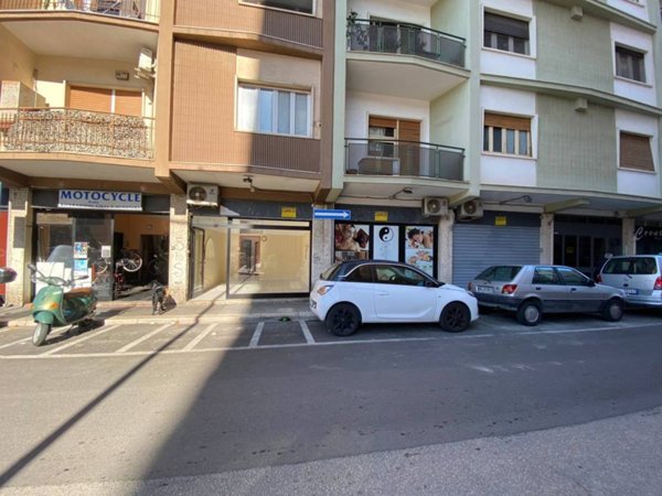 negozio in vendita a Bari in zona San Pasquale