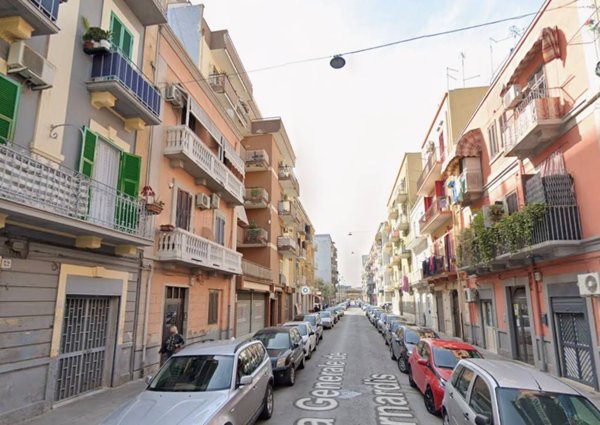 negozio in vendita a Bari in zona Libertà